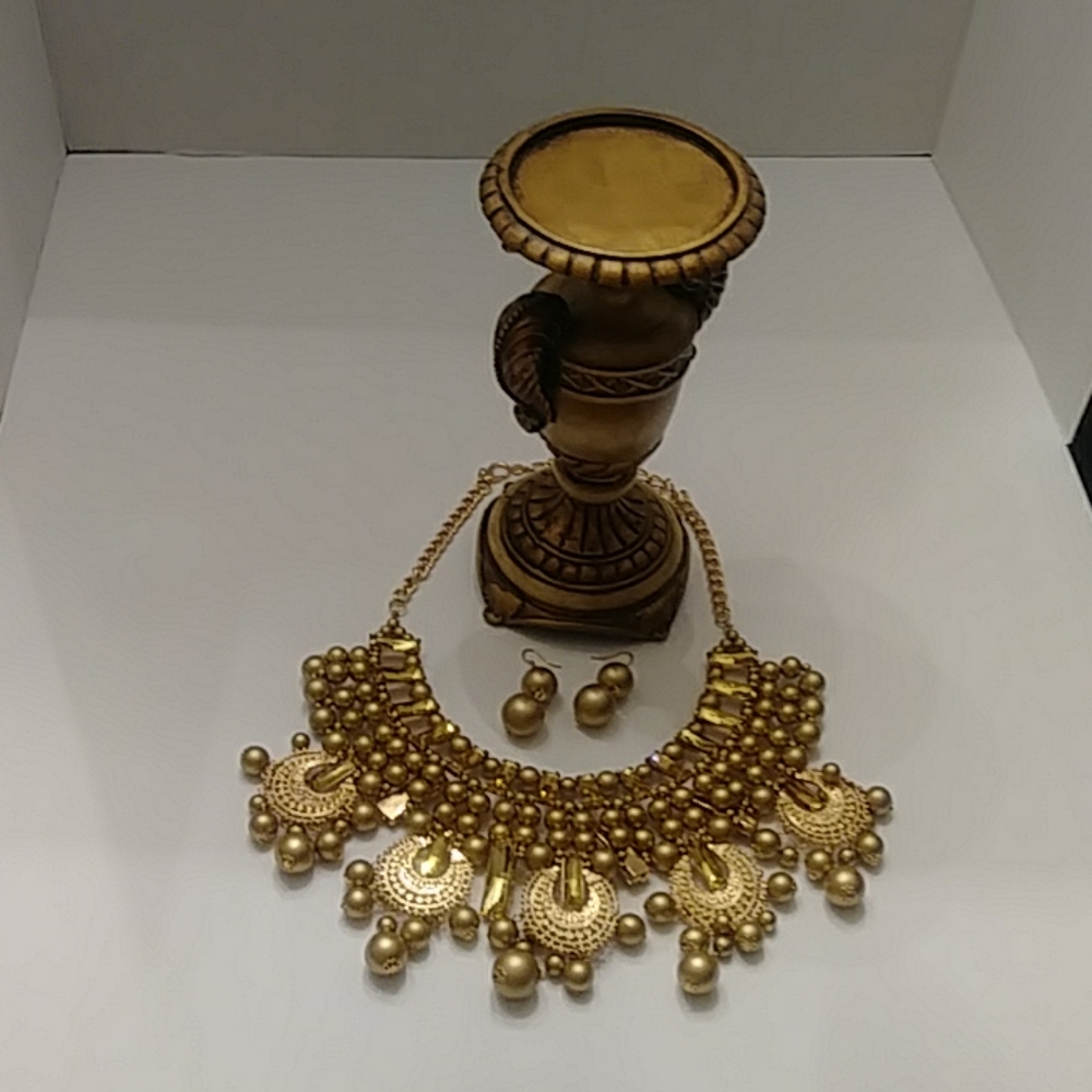Gold Geometric Necklace Set